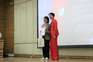 巨乳熟女